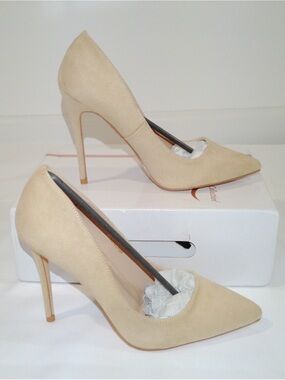 Unlisted Cream Pointed Toe Stiletto Pumps